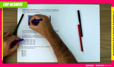 Uma empresa especializada em embalagem de papelão recebeu uma encomenda para fabricar