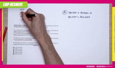 Os diretores de uma escola precisam construir um laboratório para uso dos