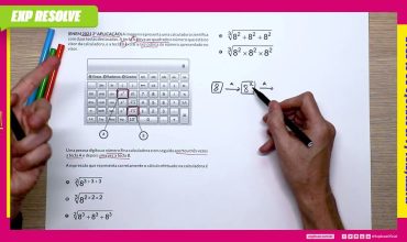 A imagem representa uma calculadora científica com duas teclas