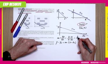 Um programador visual deseja modificar uma imagem, aumentando seu comprimento