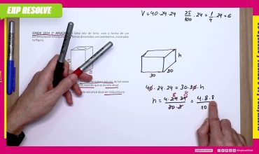 Uma lata de tinta, com a forma de um paralelepípedo retangular reto, tem as