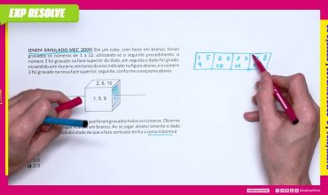 Em um cubo, com faces em branco, foram gravados os números de 1 a 12