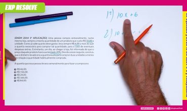 Uma pessoa compra  semanalmente, numa mesma loja, sempre a mesma quantidade