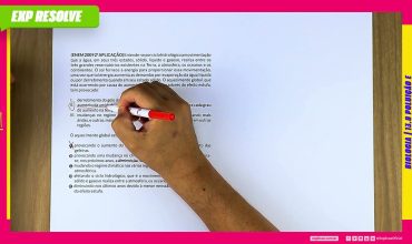 Entende-se por ciclo hidrológico a movimentação que a água, em