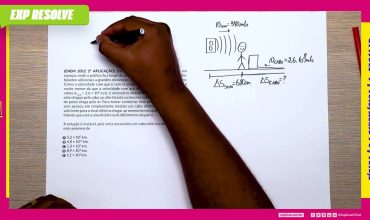 Em apresentações musicais realizadas em espaços onde o público fica