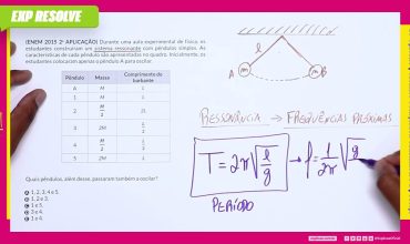 Durante uma aula experimental de física, os estudantes