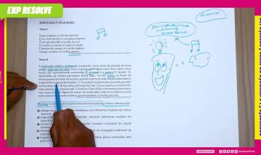 Ao situar a composição no panorama cultural brasileiro, o texto ii destaca
