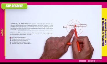 De repente, sente-se uma vibração que aumenta rapidamente; lustres