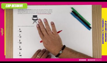 Os alunos de uma escola utilizaram cadeiras iguais às da figura para uma